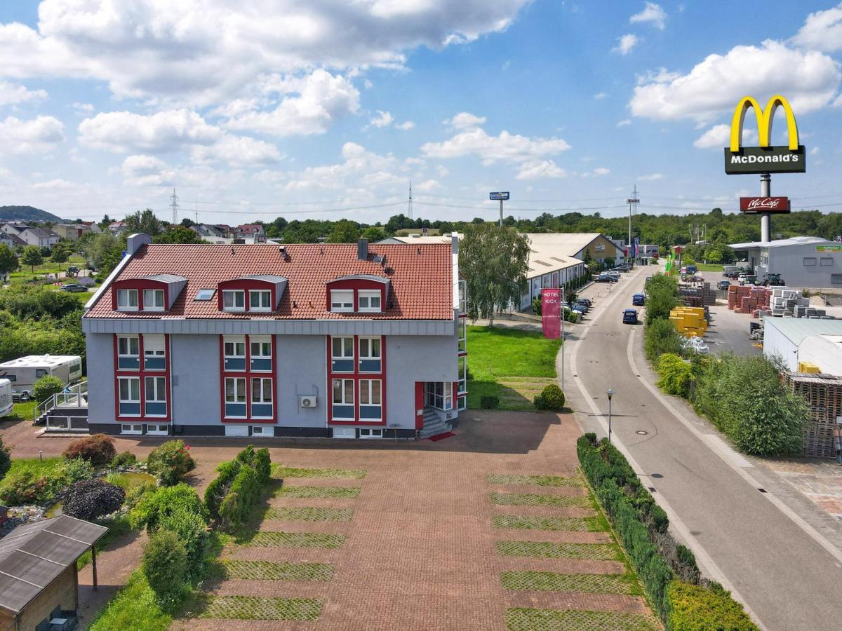 Hotel Kick Rauenberg  Екстериор снимка