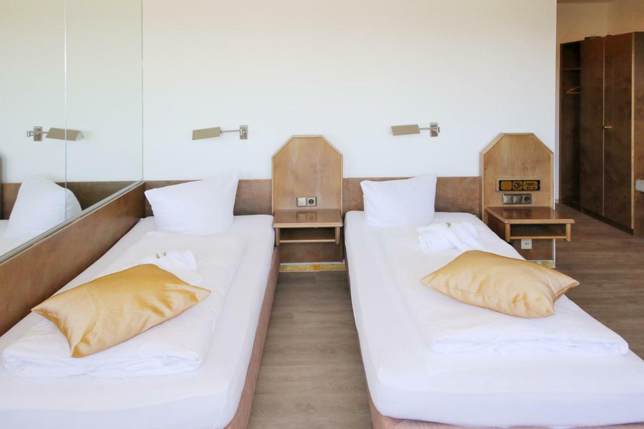 Hotel Kick Rauenberg  Екстериор снимка
